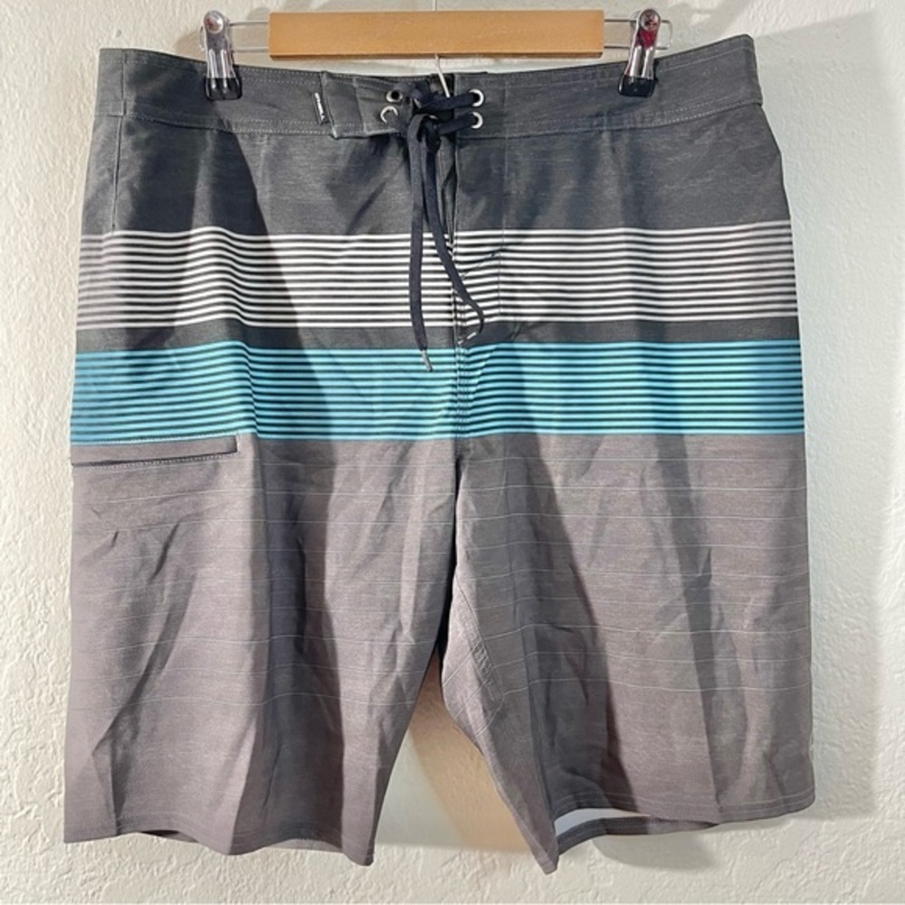 O'Neill Hyperfreak Men Charcoal and Aqua Striped Board Shorts Size 34 Swim Vacay